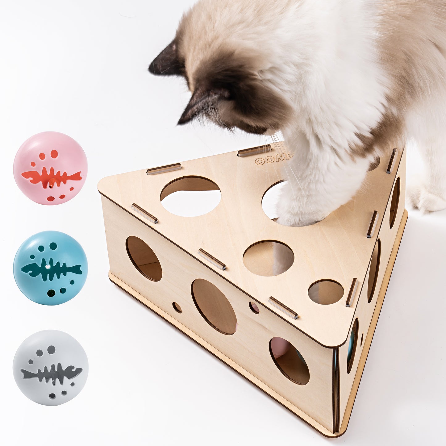 Multifunctional Interactive Funny Cat Triangle Teasing Box Puzzle with 3 Balls